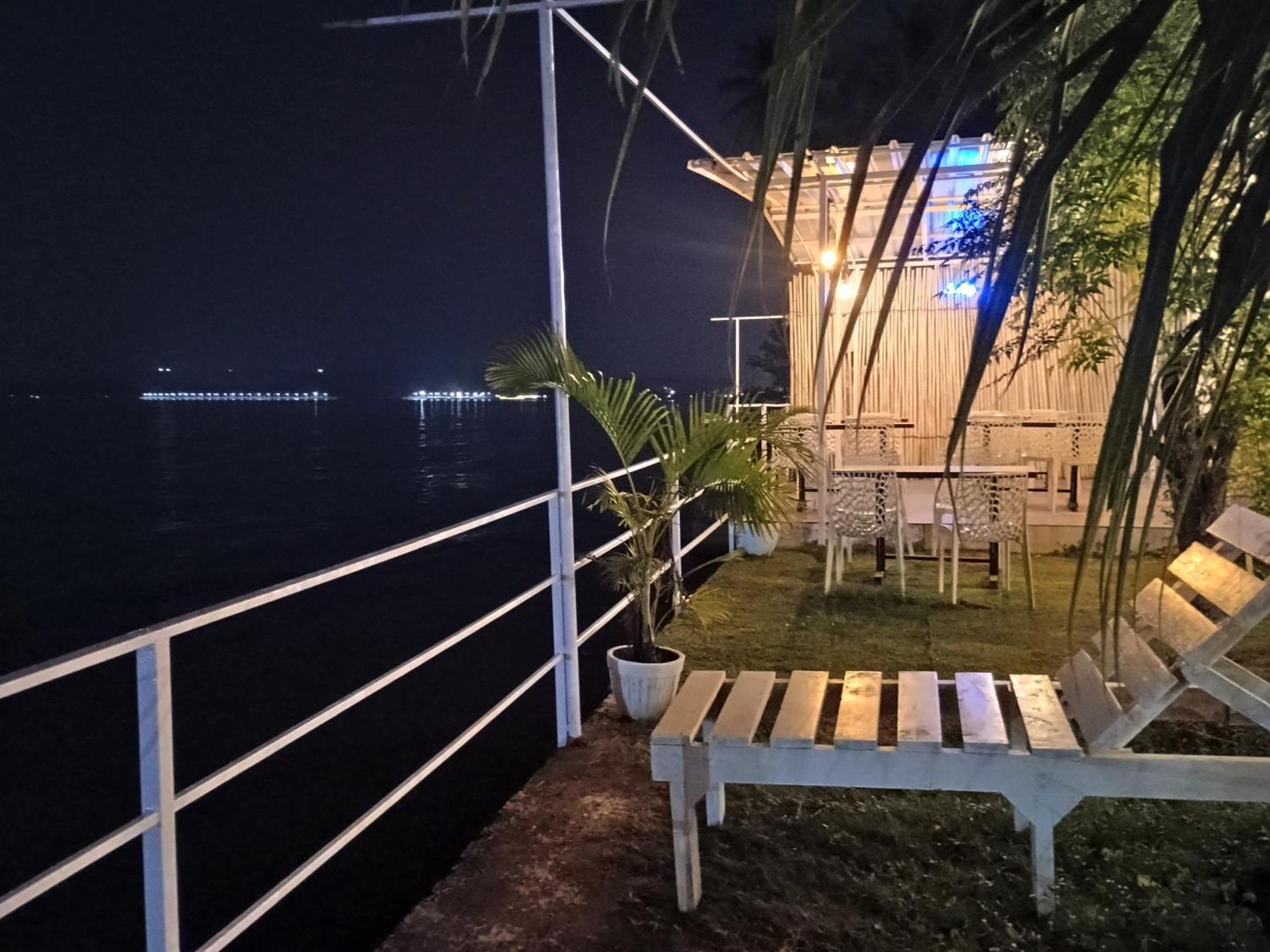 Gs Home On The Bay - Sea & Forest View Glass Studio Вагатор Екстериор снимка